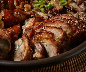 Zawsze robię ten schab na rodzinne uroczystości. Glazura morelowa nadaje mu niesamowity smak