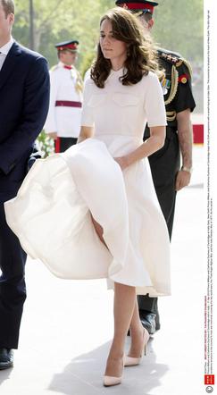 Kate Middleton w zwiewnej sukience