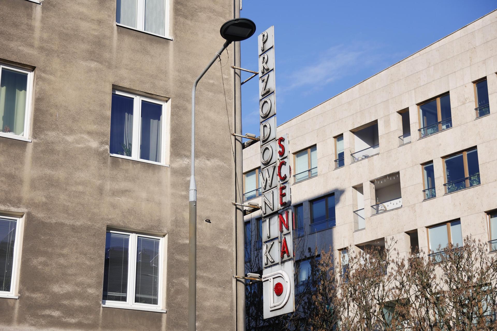 Warszawskie neony z PRL-u - zobacz zdjęcia iluminacji i sprawdź, gdzie je znaleźć