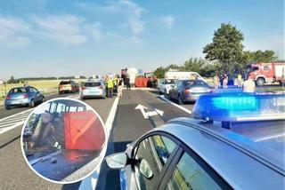 Masakra na drodze Wrocław – Środa Śląska. Ciężarówka rozbiła ciągnik koszący pobocze