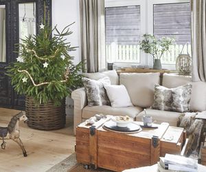 Świąteczne choinki w bieli