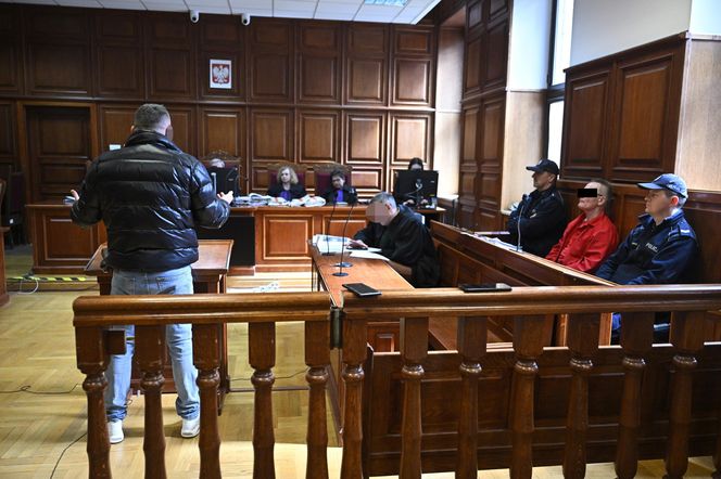 Proces w sprawie zabójstwa niemieckich emerytów. Sędzia do oskarżonego, który się nie przyznaje, ale ma dużo do powiedzenia: "Brzmi to tak, jakby pan tam był"