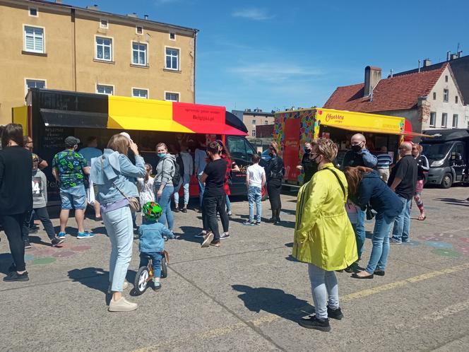 Tłumy na V Festiwalu Smaków Food Tracków w Lesznie