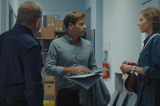 M jak miłość odc. 1780. Natalka (Dominika Suchecka), Adam Karski (Patryk Szwichtenberg), Staszek Popławski (Sławomir Holland)