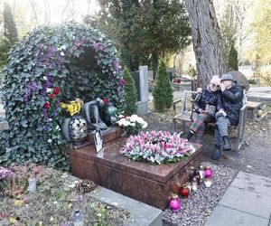 Przy grobie Kory czuwają najbliżsi