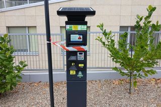 W Bydgoszczy są już nowe parkomaty, ale nie działają. Kierowcy czekają, bo mają dość szukania drobnych