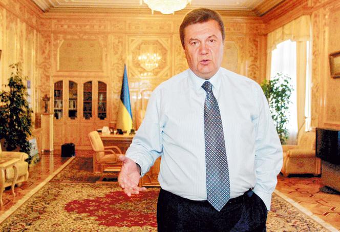 Krwawy Janukowycz broni swojego majątku