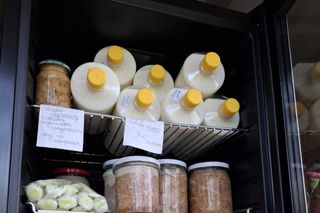 Wszystko prosto od rolnika i gospodyni spod samego gospodarstwa. Ludzie pokochali samoobsługowy warzywniak