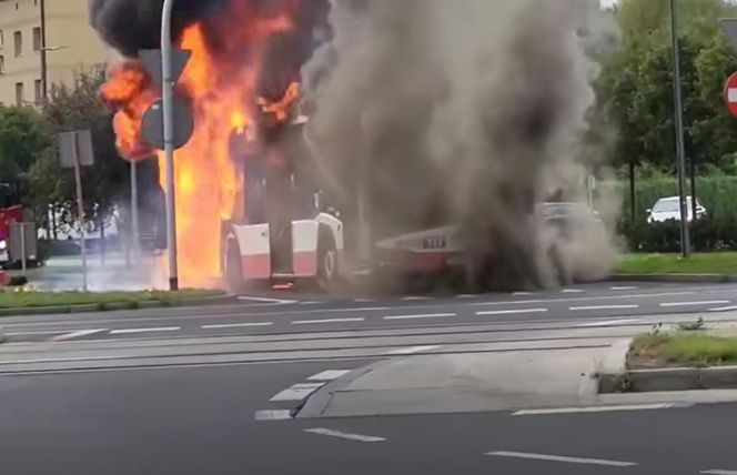 Pożar autobusu w Dąbrowie Górniczej