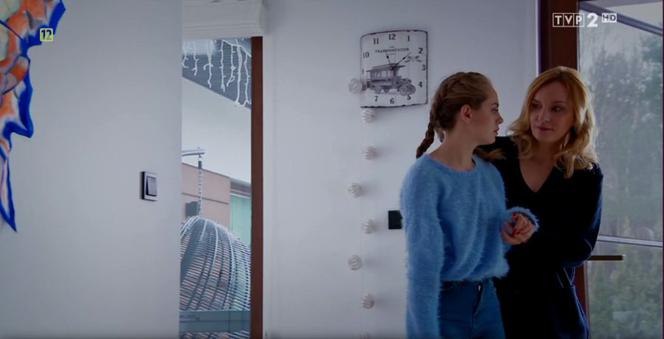Barwy szczęścia, odc. 2079. Oliwka (Wiktoria Gąsiewska), Wanda (Agnieszka Przepiórska)