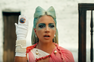 Lady Gaga zaprezentowała najnowszy klip do 911. Fani 'zasługujesz na kolejnego Oscara'