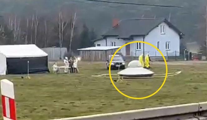 UFO wylądowało na DK 25 pod Bydgoszczą! Ludzie wezwali policję