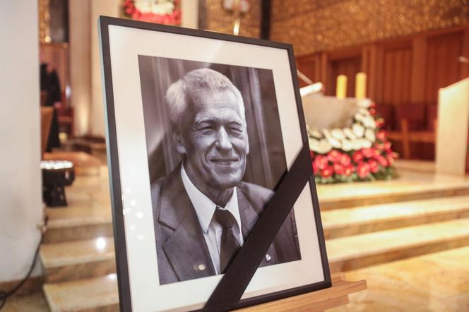 Grób Kornela Morawieckiego na  Powązkach Wojskowych