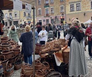 Jarmark Jagielloński 2025 w Lublinie. Kolorowe tłumy, muzyka i tradycja sprzed wieków