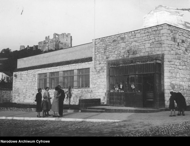 Urząd pocztowy przy ul. dr. Tyszkiewicza 2 w Kazimierzu Dolnym