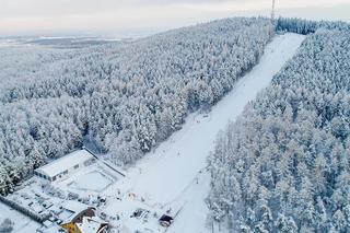 Nowości na Telegrafie w Kielcach. Stok narciarski w trakcie naśnieżania