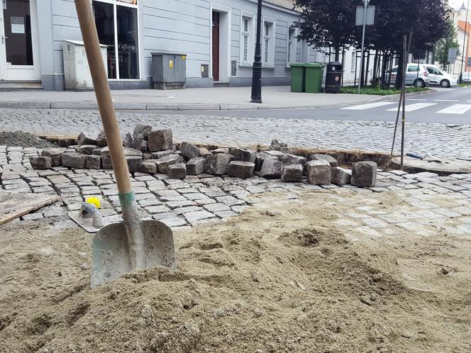 Na Niepodległości zgodnie z planem. Do końca miesiąca pierwszy etap naprawy ulicy