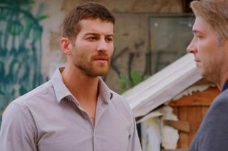 Miłość i nadzieja, odcinek 332. Cihan, Tahir