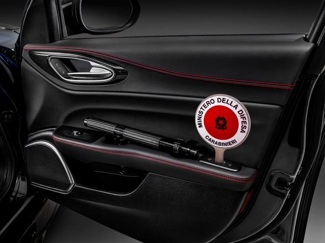 Alfa Romeo Giulia Quadrifoglio Carabinieri