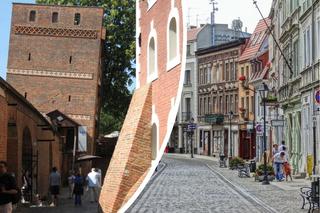 Lata 90-te i wojna o podział administracyjny 