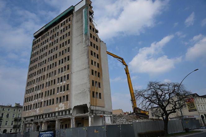 Utrudnienia związane z rozbiórką "Związkowca"