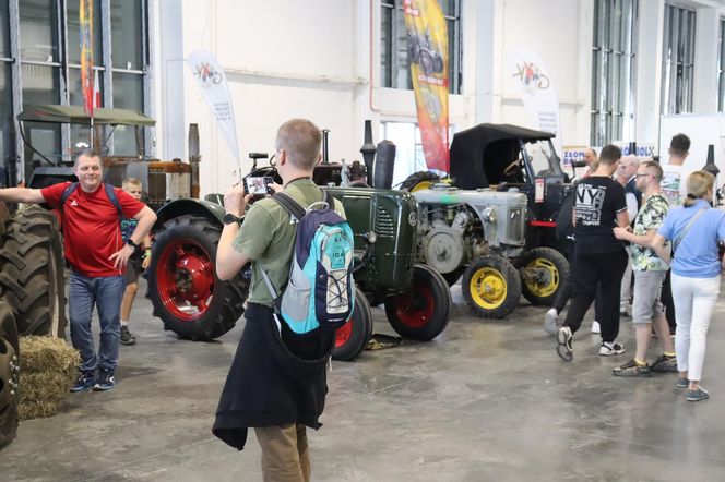 Retro Motor Show rozpoczęte! Wyjątkowe samochody na MTP!