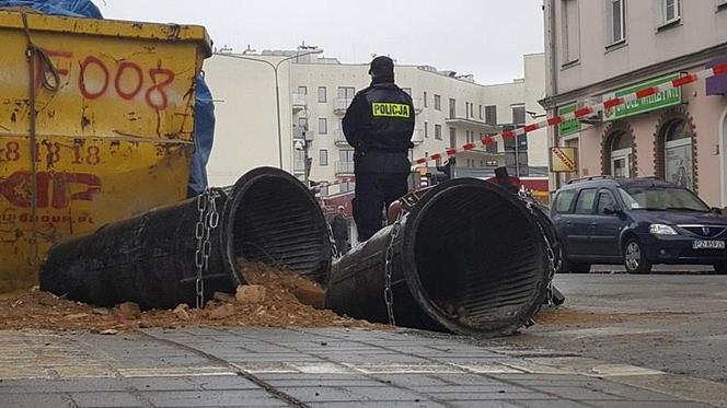 Wypadek na Garbarach – zsyp budowlany spadł na kobietę idącą chodnikiem