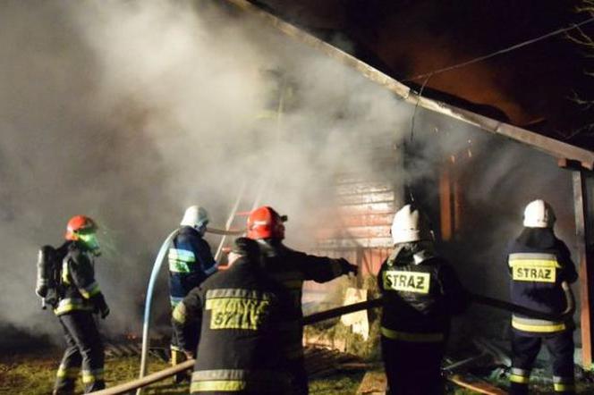 Śmiertelny pożar we wsi Stare Sypnie. Znaleziono zwłoki człowieka