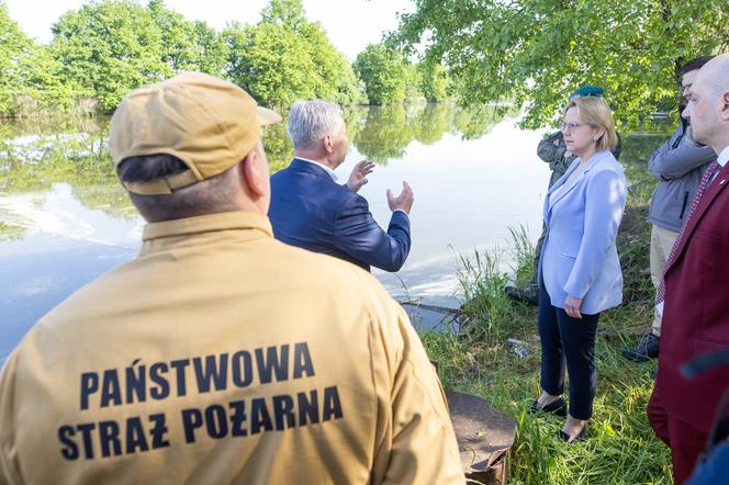 Minister Moskwa walczy ze złotą algą