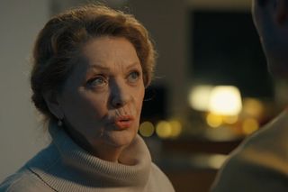 Barwy szczęścia, odcinek 3251: Józefina odkryje, że Cezary chce sprzedać stadninę! Oskarży syna o zdradę