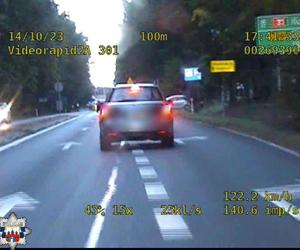 Sceny jak z filmu akcji pod Bydgoszczą! Policjanci ścigali pijanego kierowcę
