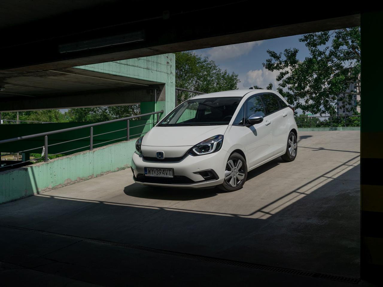 Gdyby jeździła nią moja babcia, chętnie bym ją pożyczał. Honda Jazz 1.5 i-MMD Hybrid e-CVT - TEST, OPINIA