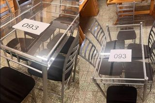 Nadleśnictwo Tuszyma wyprzedaje meble