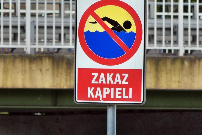 Nielisz: Kąpielisko zamknięte. Obumarłe małże w zalewie! Zakaz kąpieli