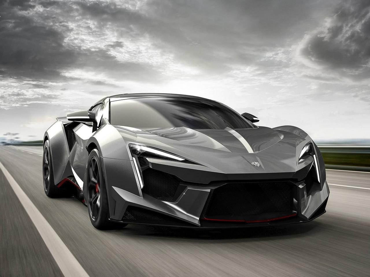 W Motors Fenyr SuperSport