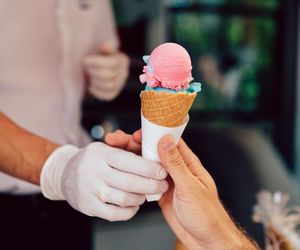 8. Sprzedawca lodów i osoba pracująca w gastronomii sezonowej 