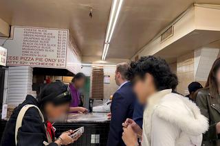 Żywieniowa huśtawka ludzi Andrzeja Dudy w USA. Wieczorem kolacja z Trumpem, w dzień... pizza za 1,5 dolara!