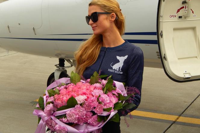 Paris Hilton zgubiła pierścionek w busie wiozącym ją do samolotu