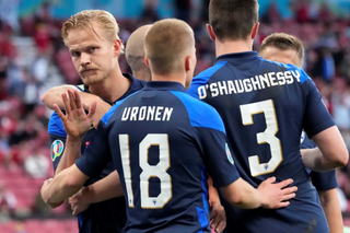 Euro 2020. Dania - Finlandia WYNIK: Sensacja w cieniu DRAMATU Eriksena. Finlandia wygrywa w debiucie