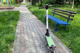 Rośnie liczba wypadków z udziałem jednośladów. Wśród nich są hulajnogi elektryczne 