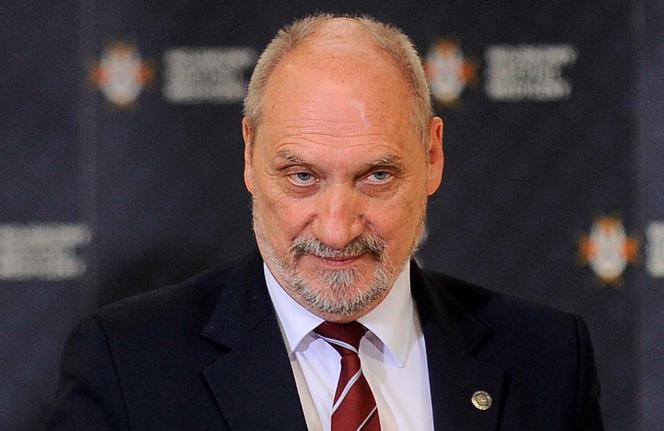 Macierewicz