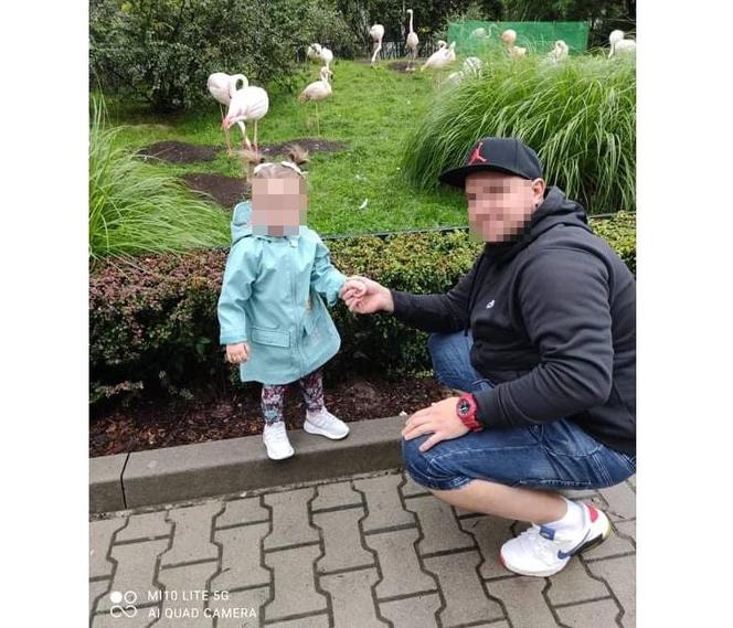 Mateusz zginął pod kołami ciężarówki. Osierocił córeczkę. Przyjaciele założyli zbiórkę
