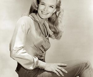 Linda Evans