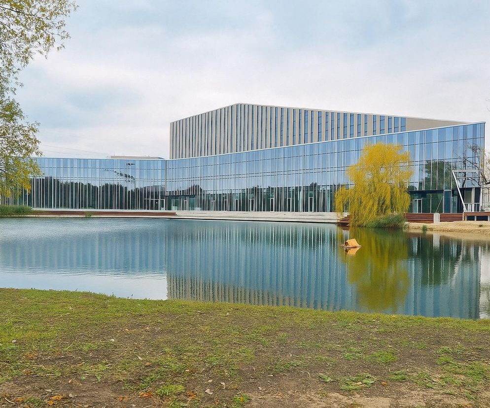 Tak spektakularnego budynku nie ma w całej Polsce! Nowa Akademia Muzyczna w Bydgoszczy zachwyca