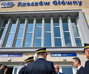 Dworzec Rzeszów Główny gotowy. W środku znalazło się miejsce na kulturę [ZDJĘCIA]