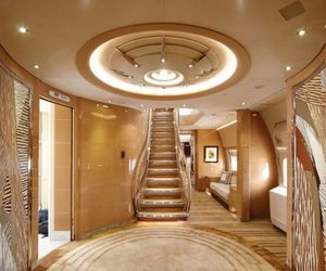 Luksusowy samolot Trumpa! Złote ściany, luksus aż kapie!