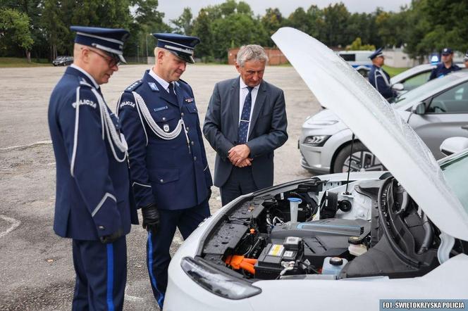 Nieoznakowany radiowóz Starachowice