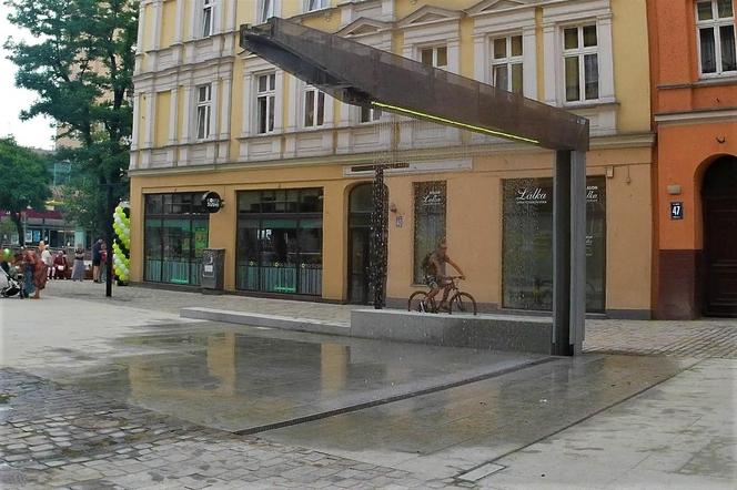 Błyskawiczna metamorfoza skweru w centrum Szczecina