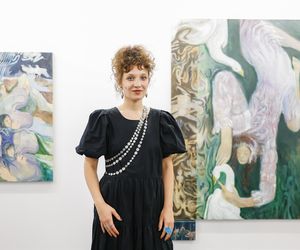 Ściśnięty biust i koronki. Tak Doda zaprezentowała się na wernisażu obrazów, dla których była inspiracją!