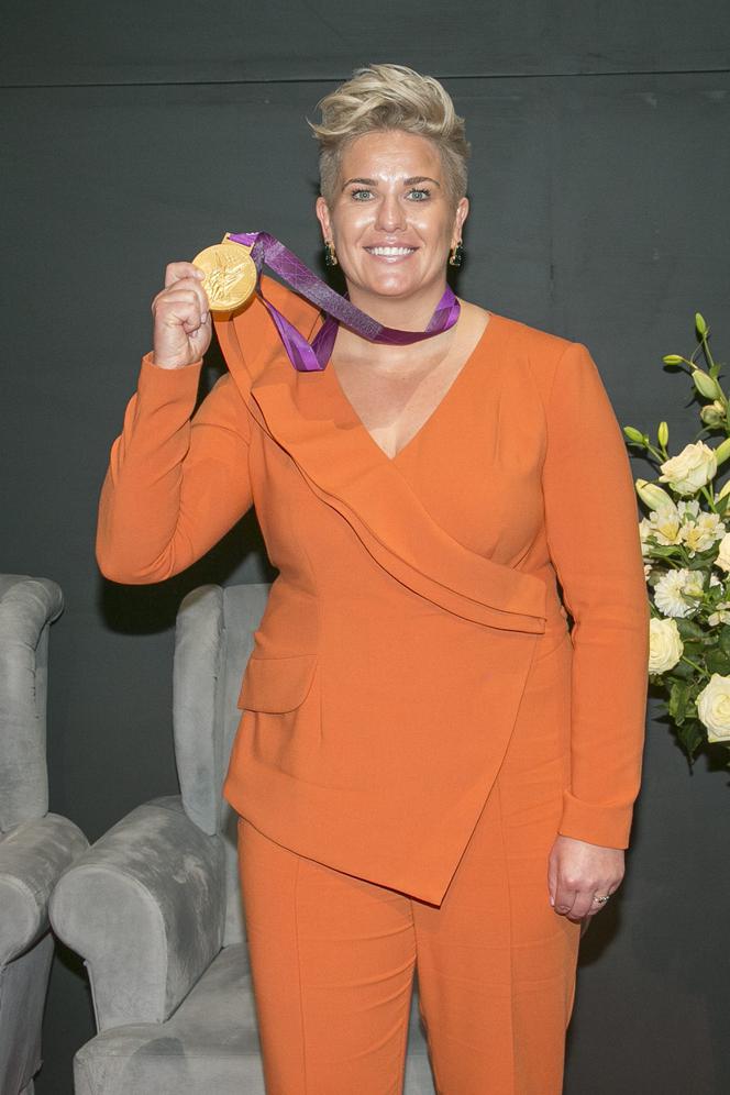  Anita Włodarczyk ze złotym medalem olimpijskim na gali PKOl